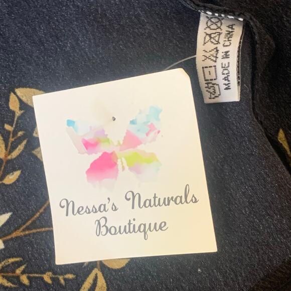 NWT Nessa's Natural Boutique Black Floral Short Kimono One Size - Picture 5 of 8